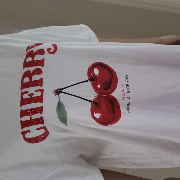 Shein m cherry tee - Picture 2 of 7